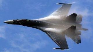 Русия използва изтребители за охрана на сенчестия петролен флот